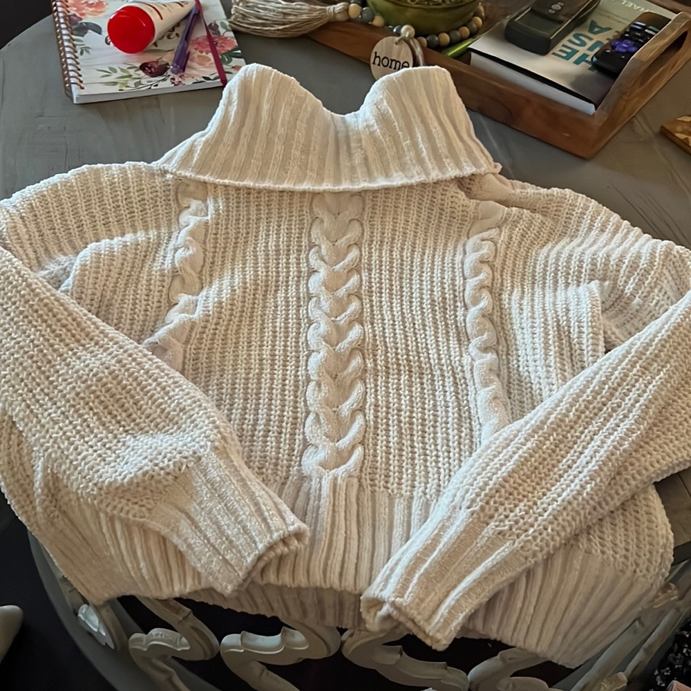 New! super cute off white cowl neck sweater. Chunky knit. Cropped length!